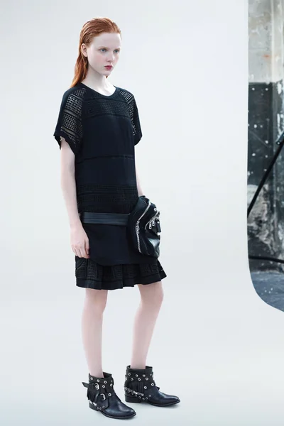 Look 16